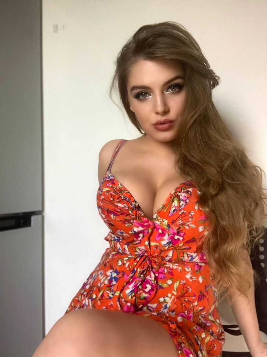 Анжела индивидуалка СПб у метро Владимирская индивидуалки массаж с продолжением